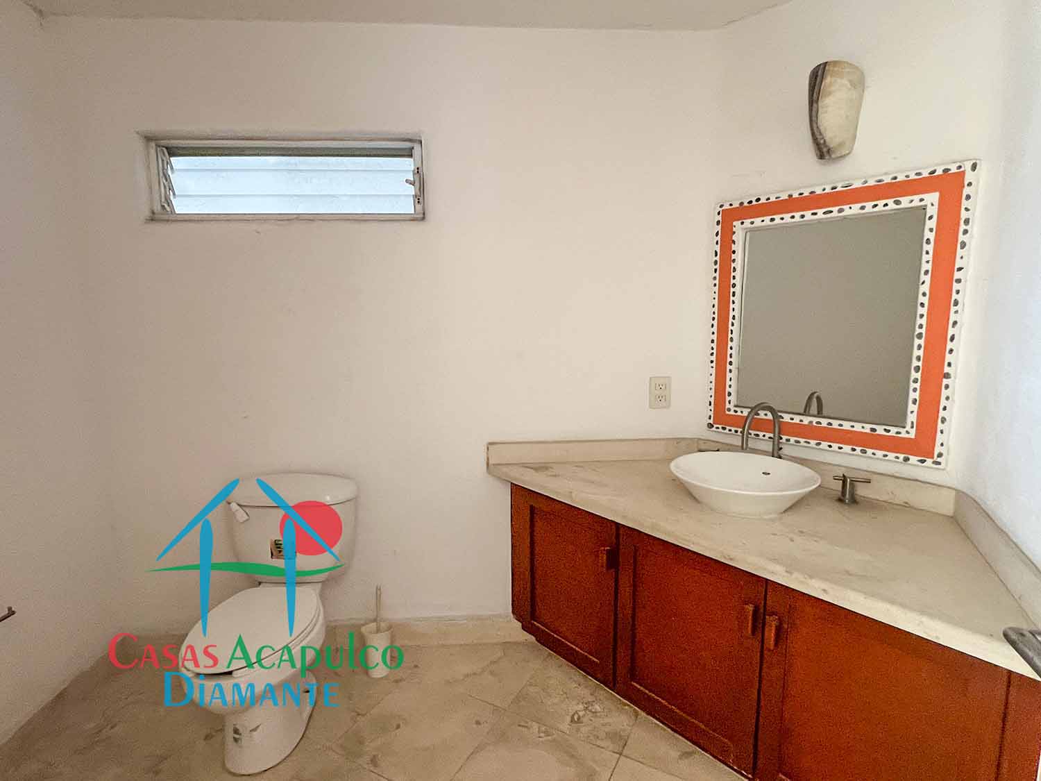 Casa Pieros - Baño de visitas sección 1 1